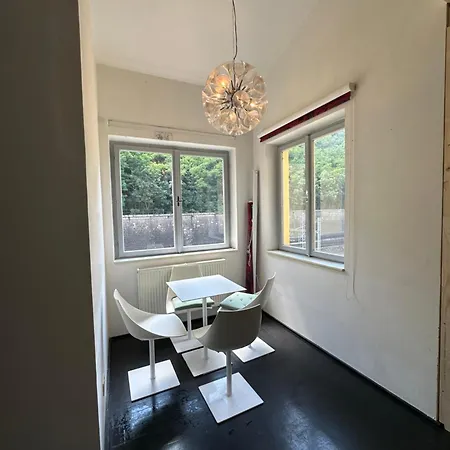 شقة Spacious Karlin Lofty *