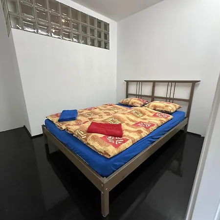 شقة Spacious Karlin Lofty